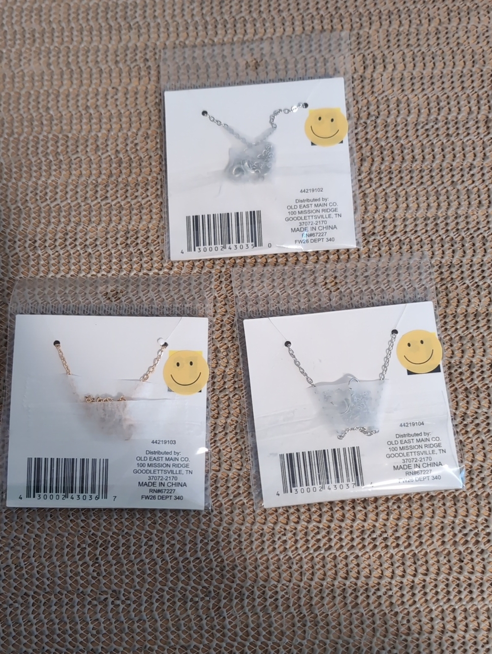 Pick One Pendant Necklace New - Picture 5 of 5